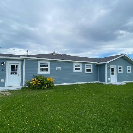 Villa Rocky Harbour Oceanfront Exterior foto